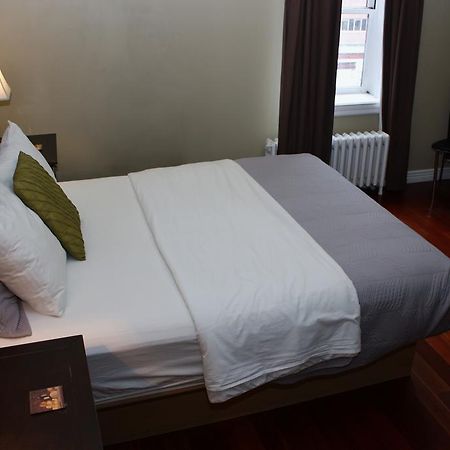 The Duckworth Inn Сент Джонс Екстериор снимка